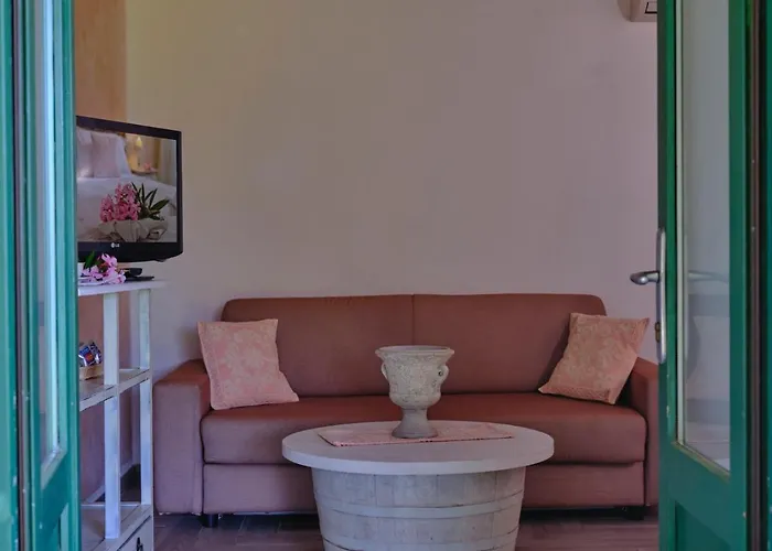 Tenute Murales Srls 2* Ольбія