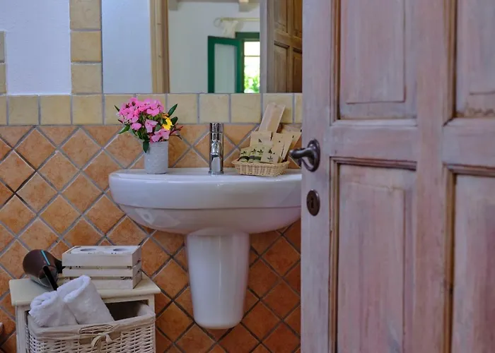 Tenute Murales Srls 2* Olbia