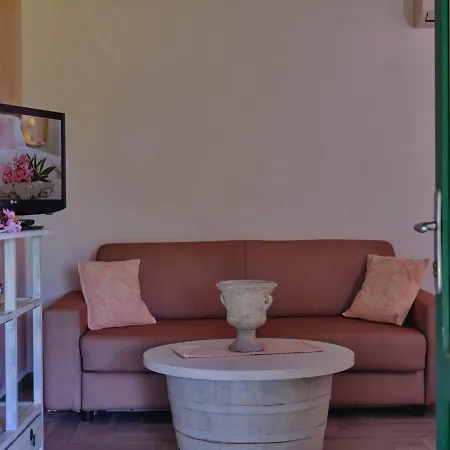 Murales - Turismo Rurale 2* Olbia